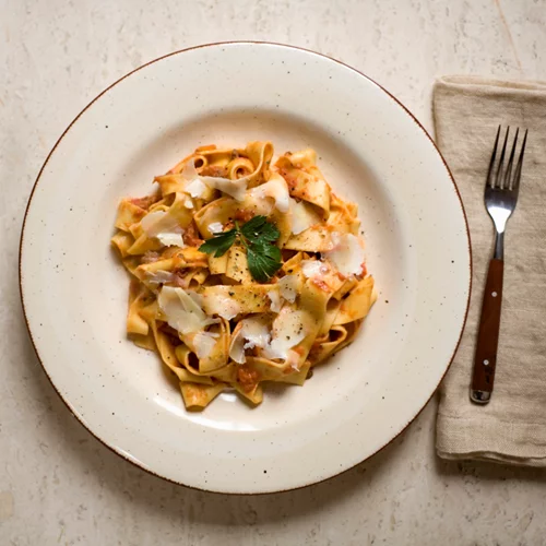 Παπαρδέλες με μπέικον και αυγά | Να τι θα μαγειρέψεις σήμερα