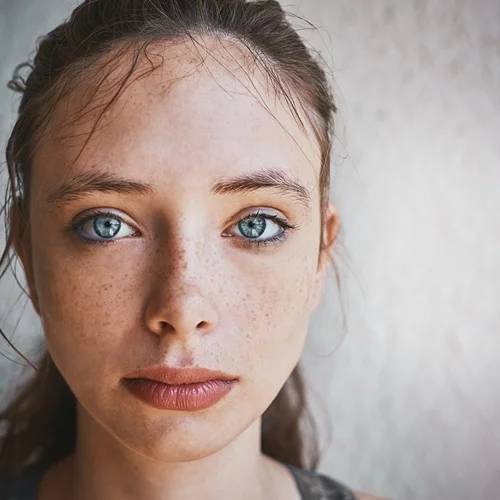 Ανάλυσέ Το | Πώς σε επηρεάζει το παιδί που κρύβεις μέσα σου;