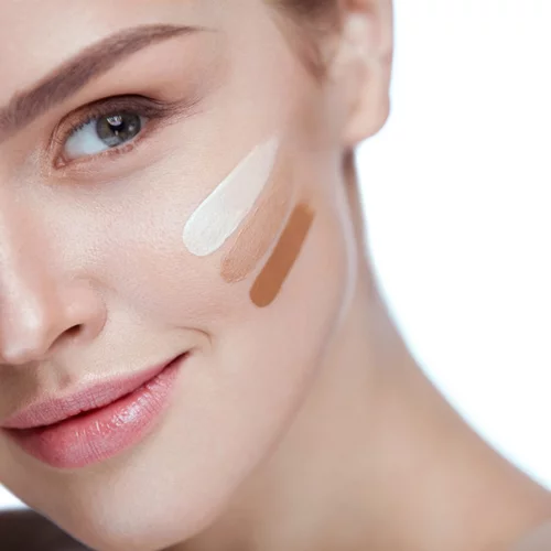 Μόλις μάθαμε ένα τέλειο τιπ για το πώς να αγοράσουμε το σωστό μέικ απ