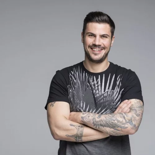 Άκης Πετρετζίκης | Δες τη συνάντηση με τους νέους MasterChef!