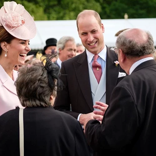 Kate Middleton | Η total pink εμφάνιση στο πάρτι της Βασίλισσας Ελισάβετ