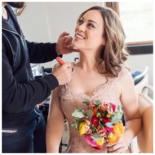 Η Μπάγια Αντωνοπούλου όπως δεν την έχεις συνηθίσει |  Ποζάρει με το κίτρινο hot bikini της και ρίχνει το Instagram