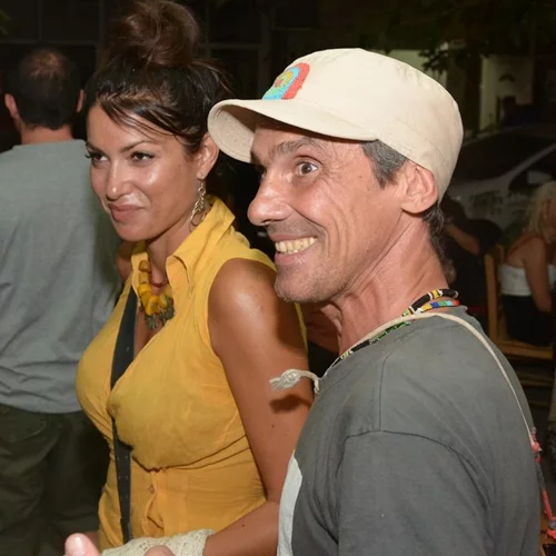 Βγήκε από το μαιευτήριο η Κλέλια Ρένεση | Οι πρώτες φωτογραφίες με το μωρό