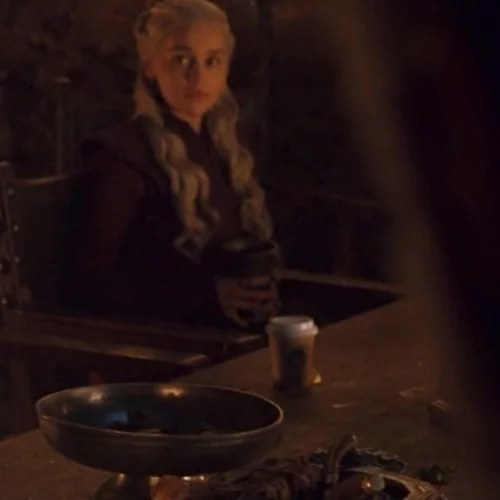 Πώς εξηγήθηκε από την HBO το ποτήρι καφέ στο Game of Thrones;
