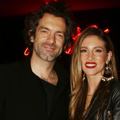 Η Αθηνά Οικονομάκου απαντά | Είναι έγκυος για δεύτερη φορά; Πότε θα γίνει η βάφτιση του μικρού Μάξιμου;