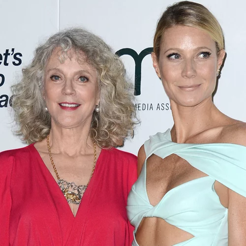 Ποιο είναι το ιδανικό καλλυντικό να κάνεις δώρο στη μαμά σου