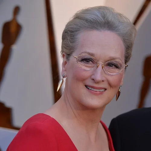 Meryl Streep, Christine Baranski και Audra McDonald τραγουδούν με μπουρνούζι και αλκοόλ