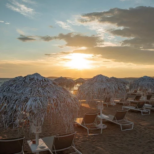 Apollon Beach | Βρήκαμε την απόλυτη παραλία για το καλοκαίρι στην Αθήνα