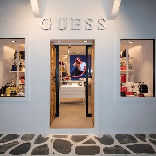 To νέο κατάστημα GUESS άνοιξε στην καρδιά της Μυκόνου!
