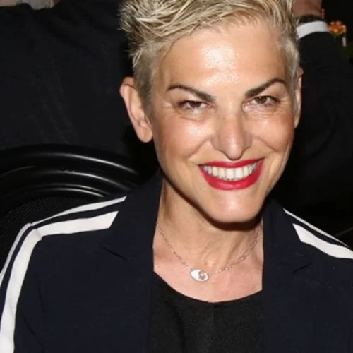 Νέα μέρα, νέα μαλλιά για την Ελένη Ψυχούλη | Μετά το κοντό ξανθό ακόμα μία ανατρεπτική αλλαγή