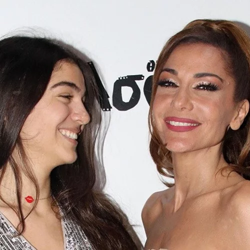 Μελίνα Νικολαΐδη | Στο πλευρό της μητέρας της, Δέσποινας Βανδή (νέες φωτογραφίες)