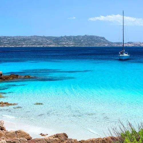 O Αλέξανδρος Χριστόπουλος γιορτάζει την 1η ημέρα του καλοκαιριού στον αέρα του Best Radio 92.6