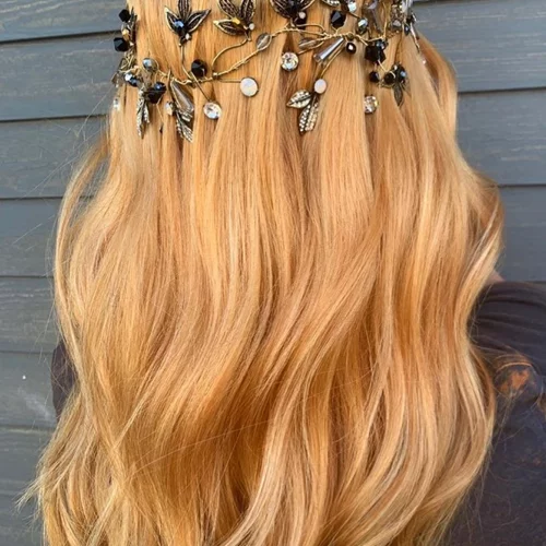 Peach Blonde λέγεται και είναι η απόλυτη απόχρωση για τα μαλλιά του καλοκαιριού