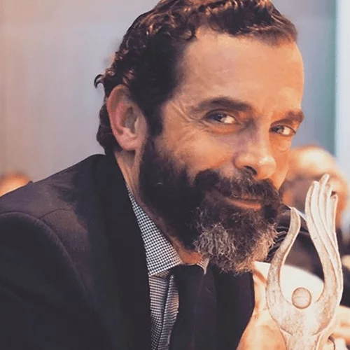 Κωνσταντίνος Μαρκουλάκης | Με τη Χρυσή Βαρδινογιάννη στην Επίδαυρο για τον «Οιδίποδα»