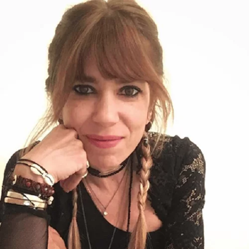 Η Μυρτώ Αλικάκη έβαψε τα μαλλιά της σε ένα χρώμα που δεν περίμενες