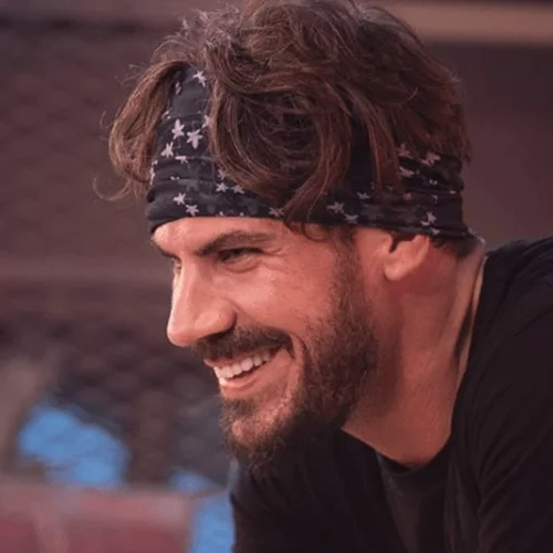 Άκης Πετρετζίκης | Βόλτα με τον Αχιλλέα στους ώμους του - Δείτε τη χαρούμενη στιγμή μπαμπά και γιου