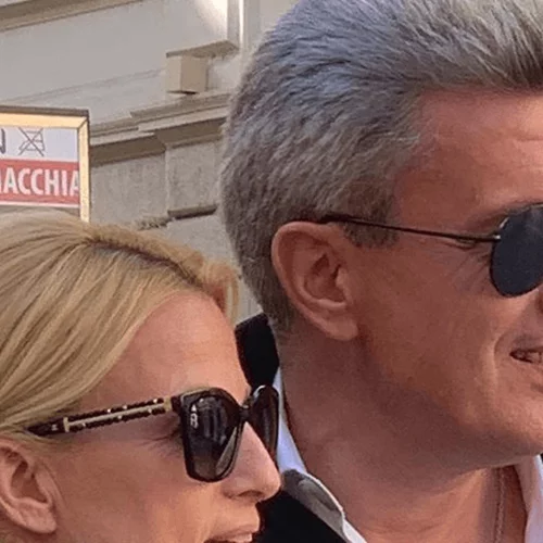 Επέτειος γάμου για Νίκο Χατζηνικολάου και Κρίστυ Τσολακάκη | Η αδημοσίευτη φωτογραφία από τον γάμο