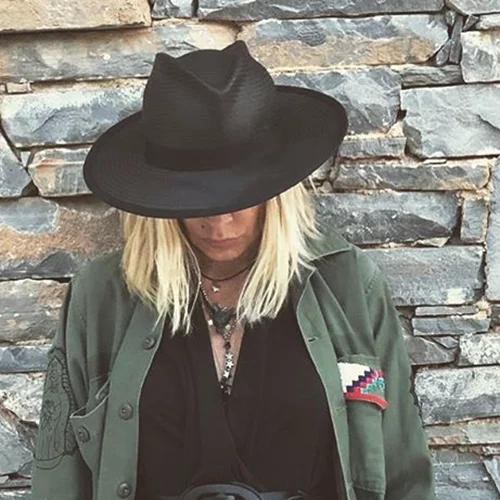 Άννα Βίσση | «Ηλιοτρόπια»: Το νέο album της κυκλοφόρησε και έγινε αμέσως no1