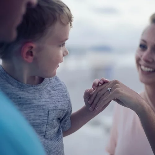 Χόρχε Μπουκάι | Πόσο μεγάλη επίδραση έχει στη ζωή μας η σχέση μας με τους γονείς μας