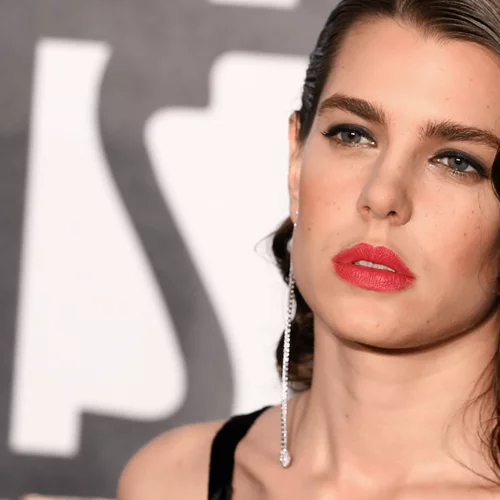 Η Charlotte Casiraghi ήταν μία από τις πιο ωραίες νύφες που έχουμε δει