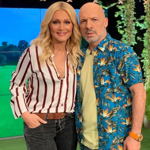 Νατάσα Θεοδωρίδου | Η άγνωστη φιλία με τη μαμά του, οι χωρισμοί & η υπέροχη κοσμοθεωρία της