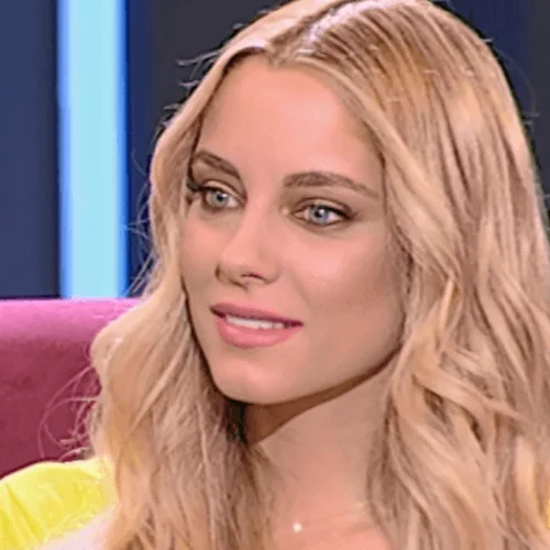 Δούκισσα Νομικού | Η παραμυθένια ζωή με τον Δημήτρη Θεοδωρίδη, η γνωριμία τους & ο έρωτας με τον γιο της