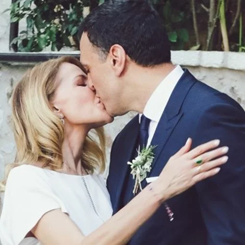 Ένας χρόνος γάμου | Ο Βασίλης Κικίλιας μοιράστηκε την πιο τρυφερή φωτογραφία με την Τζένη Μπαλατσινού