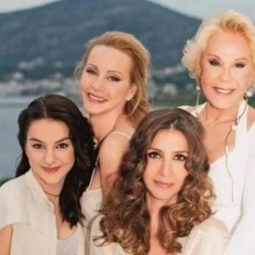 Μαρία Ελένη Λυκουρέζου VS Μάρθα Κουτουμάνου | Πόλεμος εξωδίκων για το σπίτι στο Πόρτο Ράφτη!