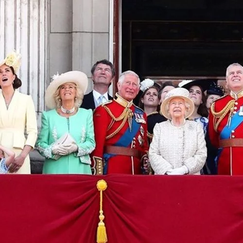 Trooping the Colour 2019 | Οι φωτογραφίες από την ετήσια τελετή για τα γενέθλια της βασίλισσας Ελισάβετ