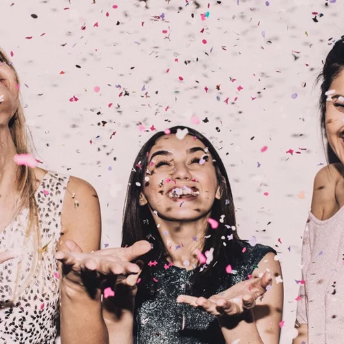 Κλείνεις τα 30; 10 διαφορετικές ιδέες για να γιορτάσεις τα γενέθλιά σου