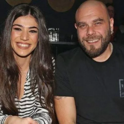 Ήβη Αδάμου | Έχει παντρευτεί κρυφά με τον Μιχάλη Κουϊνέλη