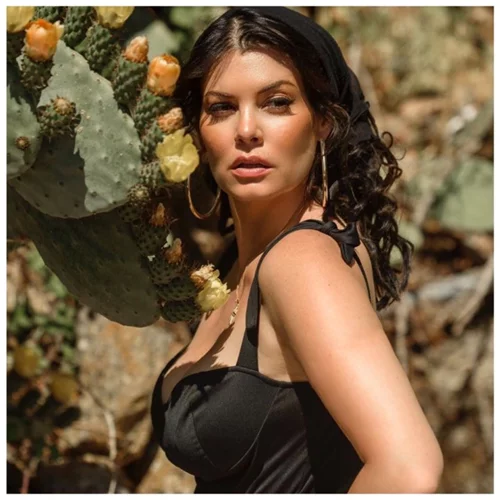 Μαρία Κορινθίου | Δείχνει τον πιο hot τρόπο να ετοιμάσεις dinner για δύο!