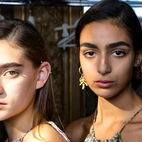 Beauty FAQs | Μαύροι κύκλοι, πότε λήγουν τα καλλυντικά, η σωστή απόχρωση μέικ απ και άλλα