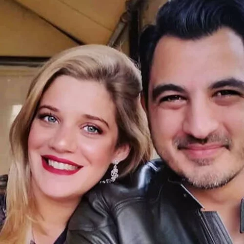 Τζένη Θεωνά | Η φωτογραφία την ώρα που θηλάζει και το δημόσιο μήνυμα