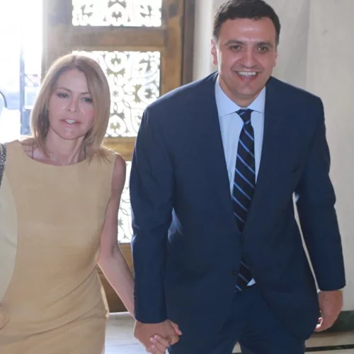 Βασίλης Κικίλιας | Προβάρει το γαμπριάτικο κοστούμι