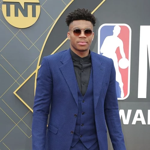 Ακόμα μια επιτυχία για τον Γιάννη Αντετοκούνμπο! Αναδείχθηκε «Αθλητής της χρονιάς»