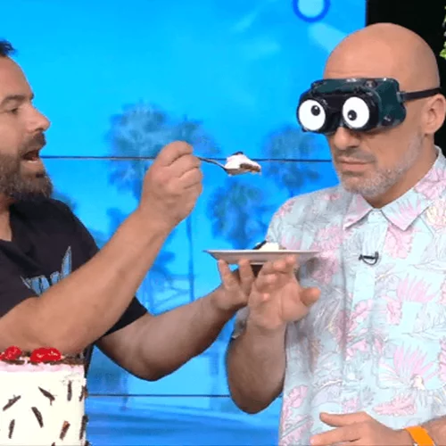 Νίκος Μουτσινάς | Ο Βασίλης Καλλίδης τον τάισε κροκόδειλο και ακρίδες!