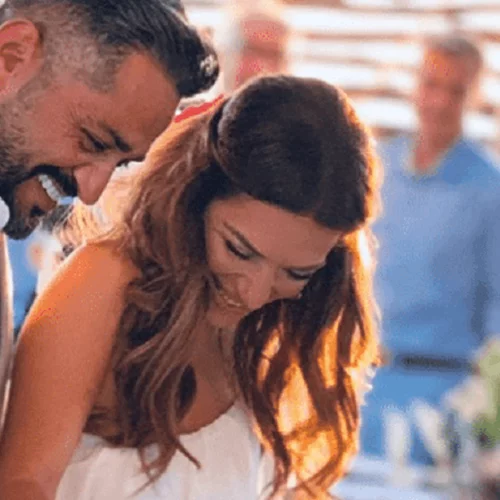 Βάσω Λασκαράκη-Λευτέρης Σουλτάτος | Με αυτό το τραγούδι έκοψαν τη γαμήλια τούρτα τους!