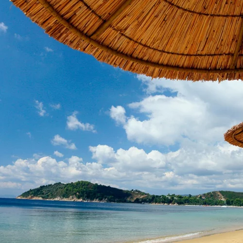 Τι θα έλεγες για μια καλοκαιρινή απόδραση στη Σκιάθο;