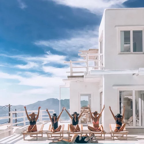 Ένα τριήμερο στη Μύκονο μας έμαθε όλα όσα πρέπει να ξέρουμε για την αντηλιακή προστασία