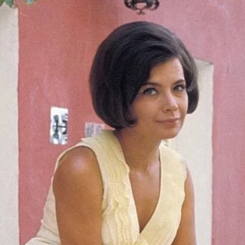 Σαν σήμερα, πριν από 28 χρόνια, «φεύγει» από τη ζωή η Τζένη Καρέζη