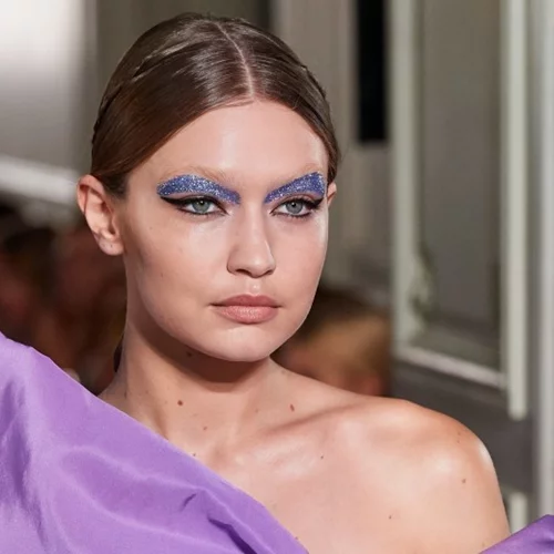 Το ιδανικό χρώμα για να φορέσεις σε γάμους το επέλεξε η Gigi Hadid