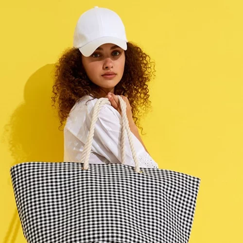 Αυτή η συλλογή έχει όλα όσα θέλεις για την παραλία και τις διακοπές σου