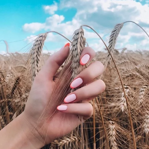 Πώς να υιοθετήσεις το πιο τέλειο trend στα νύχια για το καλοκαίρι χωρίς υπερβολές