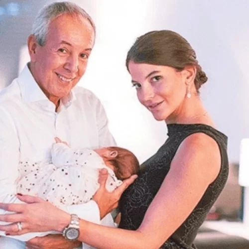 Γιάννης και Δήμητρα Κούστα | Η βάφτιση- υπερπαραγωγή της κόρης τους
