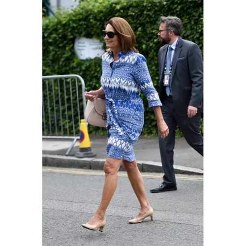 Carole Middleton | H μητέρα της Kate Middleton παραδίδει μαθήματα στιλ