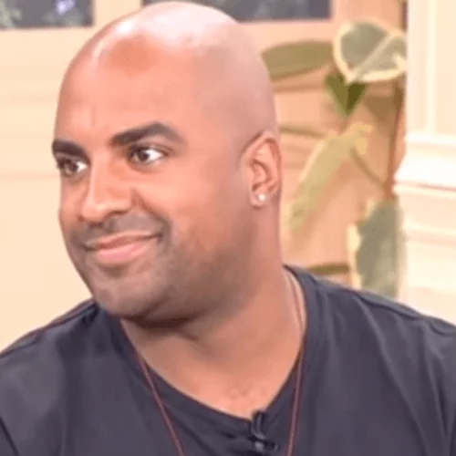 Ησαΐας Ματιάμπα | Μας δείχνει για πρώτη φορά τον γιο του! Δες τα τρυφερά στιγμιότυπα