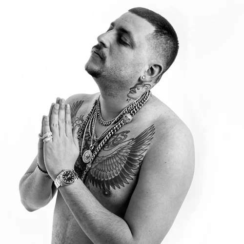 Mad Clip | Σε live μετάδοση στο YouTube η κηδεία του (vid)