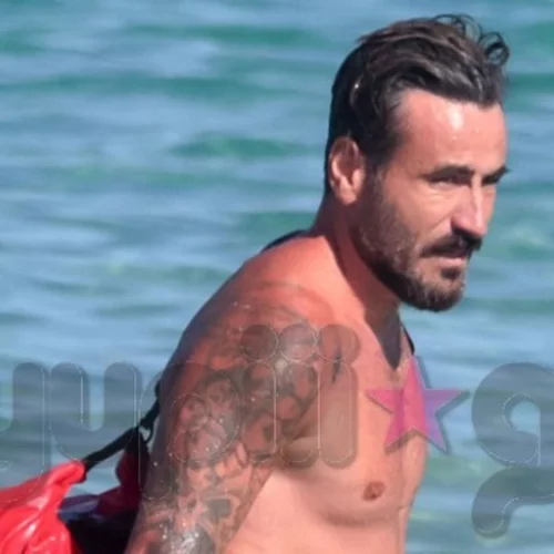 Γιώργος Μαυρίδης | Δείτε τον μόνο με το μαγιό του!