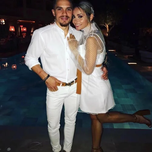 Βασιλική Μιλλούση | Η εγκυμονούσα μάς δείχνει πόσο έχει φουσκώσει η κοιλιά της